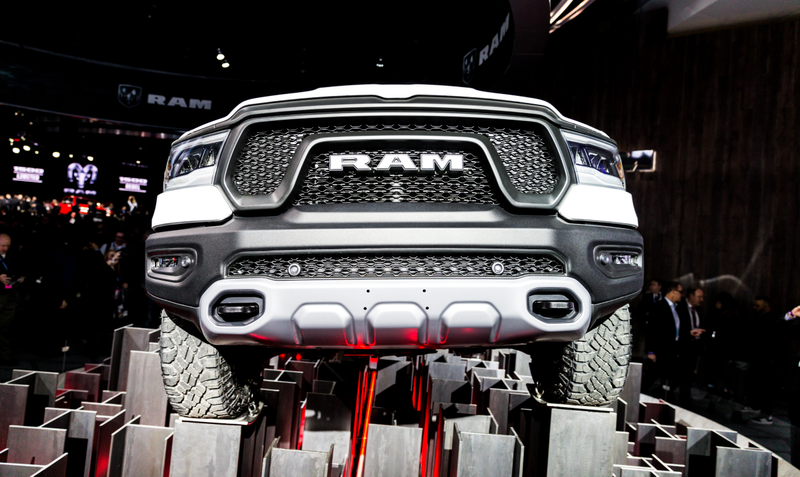 Illustration for article titled The 2019 Ram 1500 Gets Hybrid Tech And An Insane 12-Inch Touchscreen